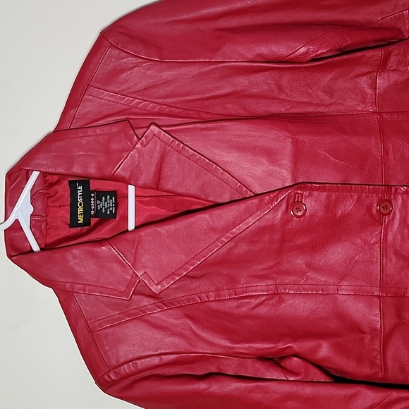 Vintage Metrostyle Red Leather Jacket Womens 12 Leather Blazer 3 Button - Picture 2 of 8